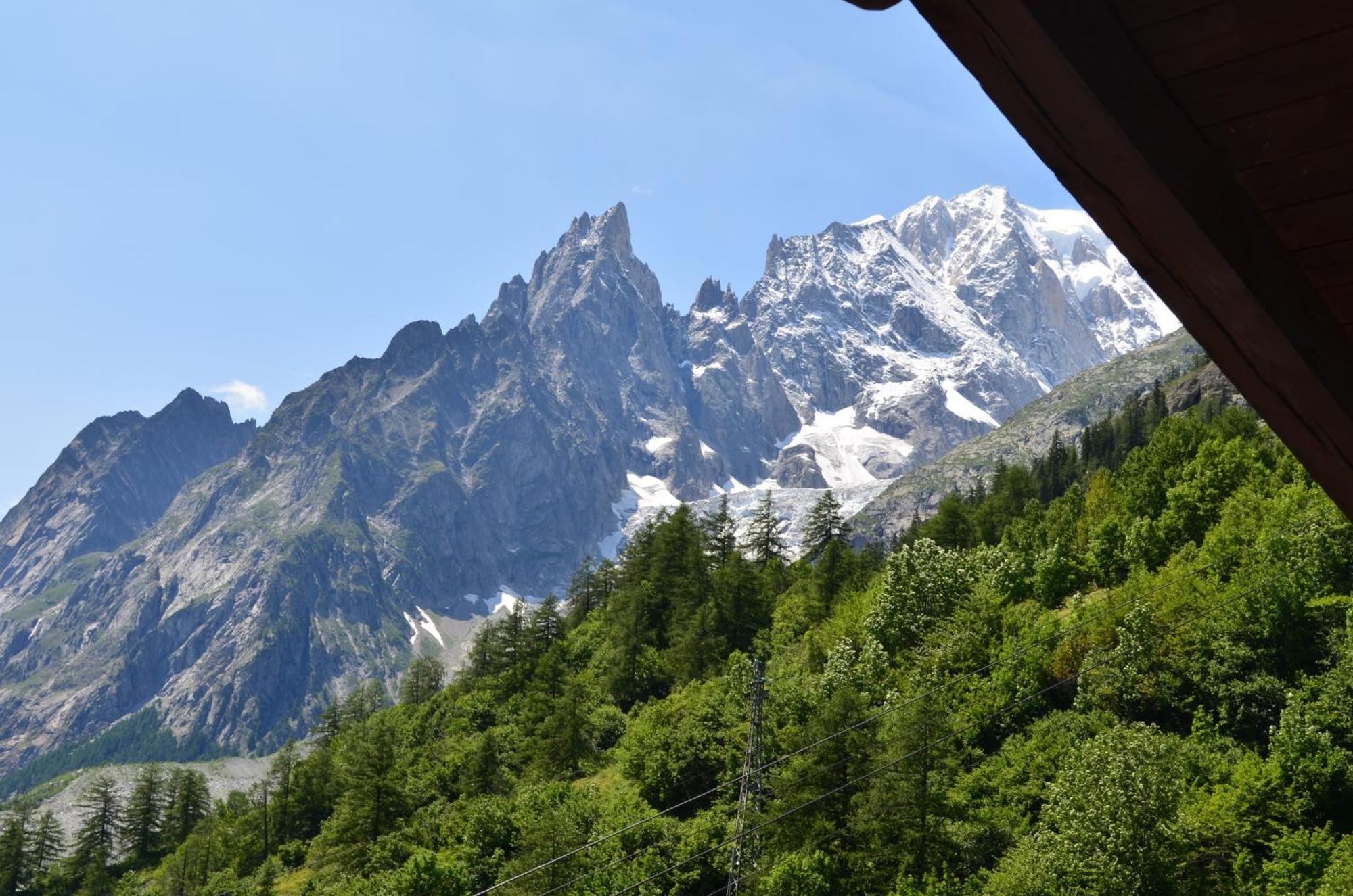 Hotel Funivia Courmayeur Exterior photo