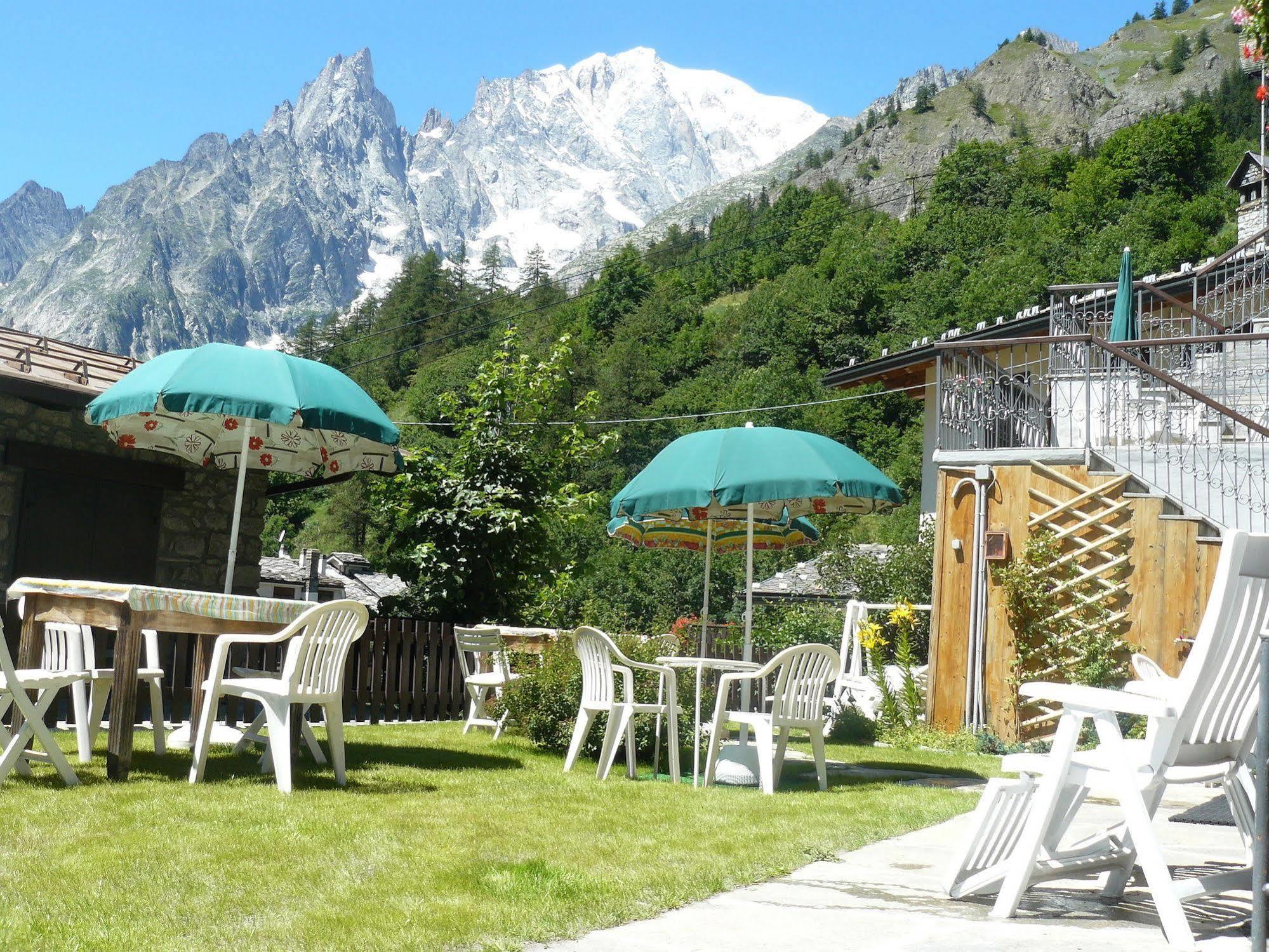 Hotel Funivia Courmayeur Exterior photo